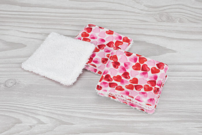 Eco-friendly Face Pads Red Hearts - Image 3