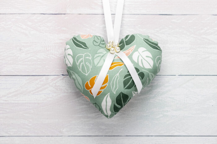 Hanging Heart Green Leaves