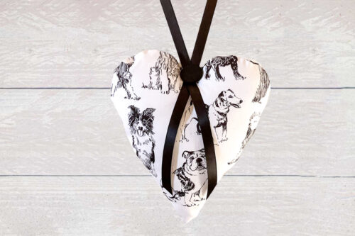 Hanging Heart Dogs Large