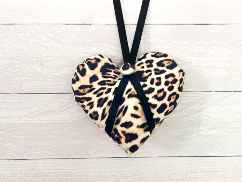 Hanging Heart Leopard Design
