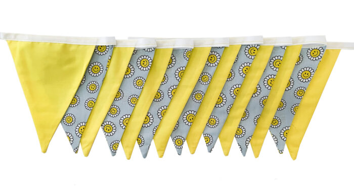 Smiling Daisy Bunting Yellow