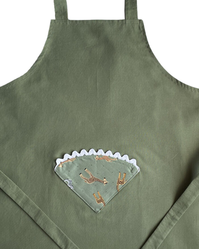 Children's Apron Giraffe Design