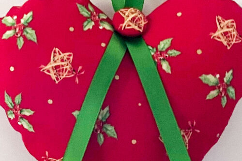 Christmas Hanging Heart Mistletoe