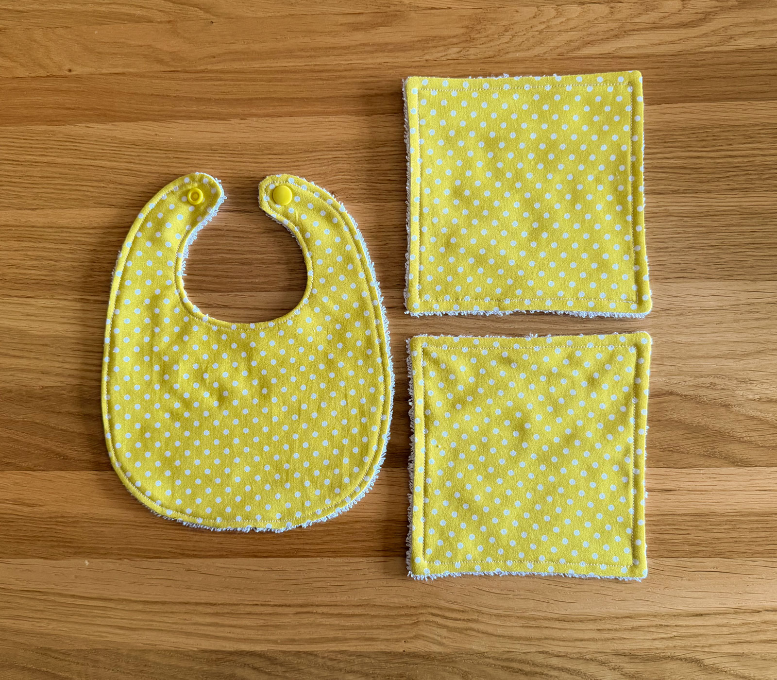 Boxed Gift Set Lemon Spots Design